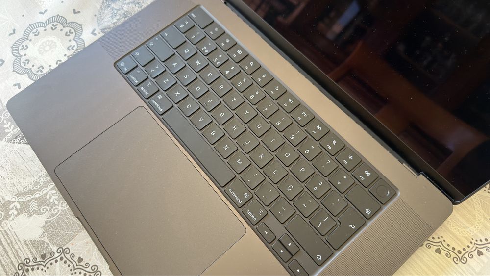 Macbook Pro 16 M5 Max 128 GB
