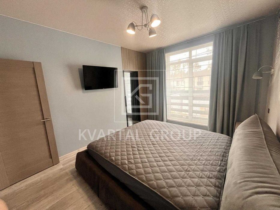 Дуплекс з новим ремонтом прямо біля парку.15хв до Києва