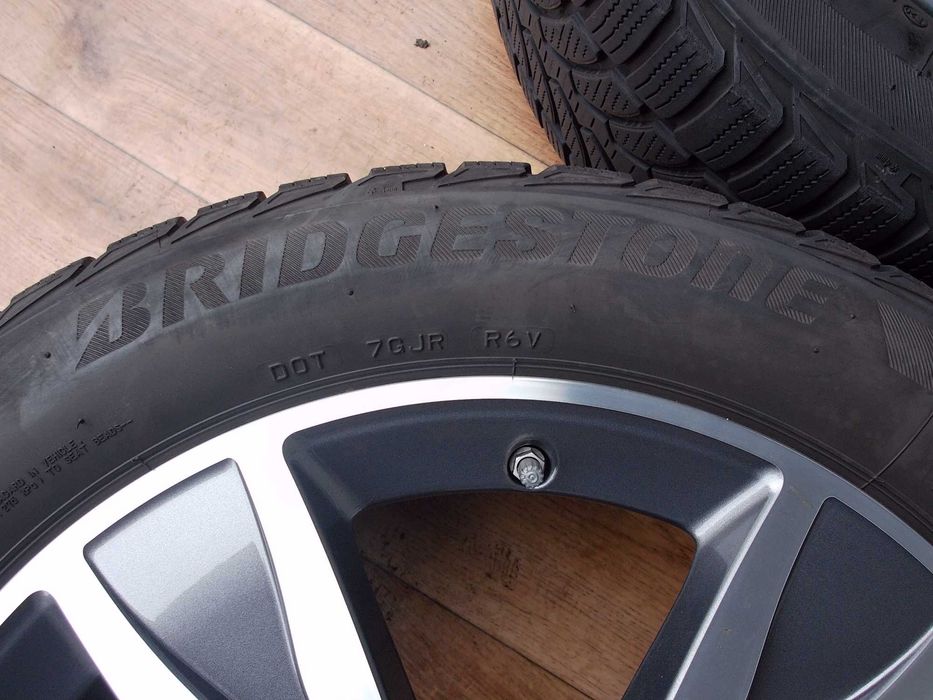 Bridgestone Blizzak LM-32 225/50/19 94H
