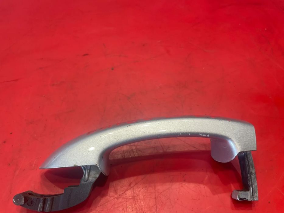 SKODA SUPERB 2 KLAMKA DRZWI ZEWNĘTRZNA LEWY PRZÓD