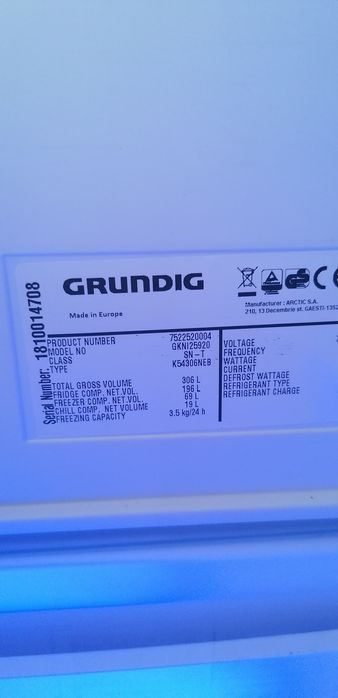 Lodówka do zabudowy 193 wys. Grundig model GKNI25920