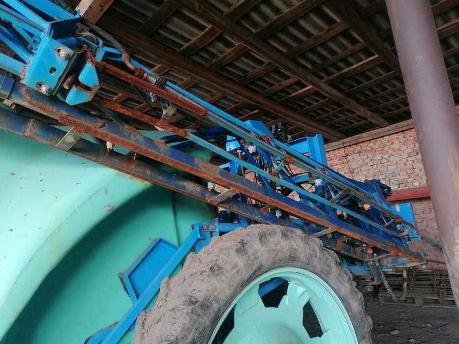 Обприскувач Berthoud-Tracker-3200