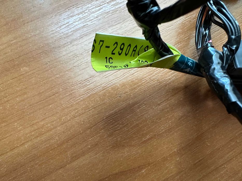 Проводка заднього бамперу Mazda NA1J-67-290A нова, оригінальна.