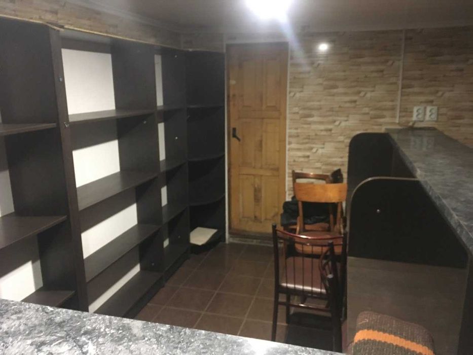 Продається будинок з територією та магазином