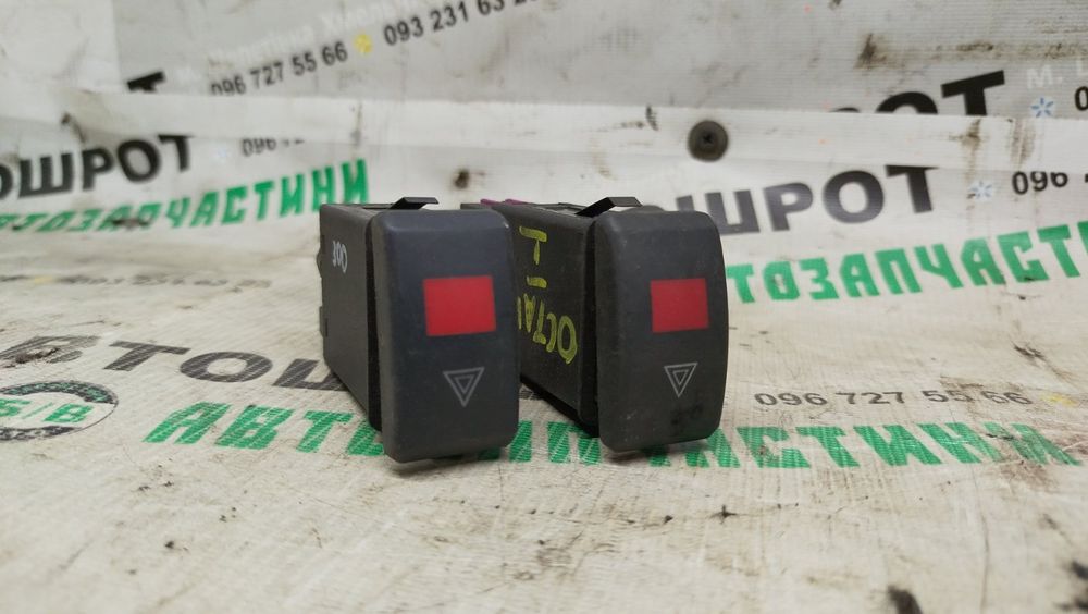 Кнопка аварійки тур Skoda Volkswagen Seat Audi Розборка запчастини