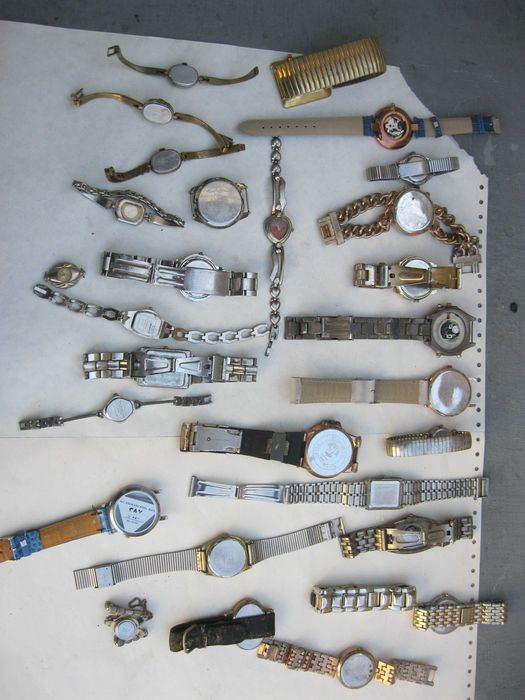 Продам часы наручные