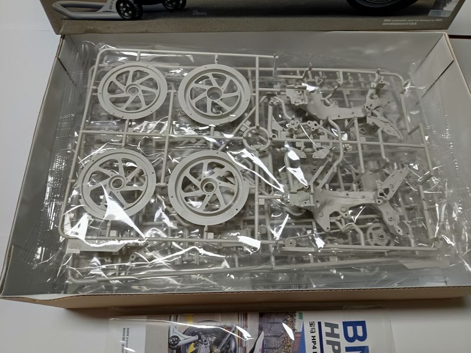 Meng BMW HP4 Race Kit