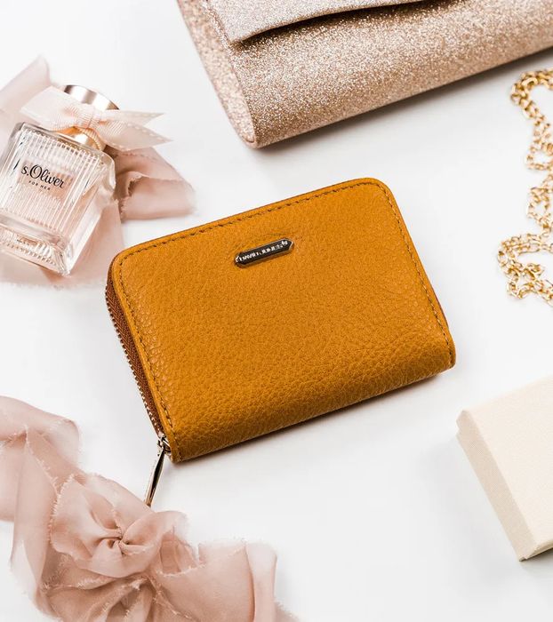 portfel damski z ziarnistej skóry eko zapinany suwakiem