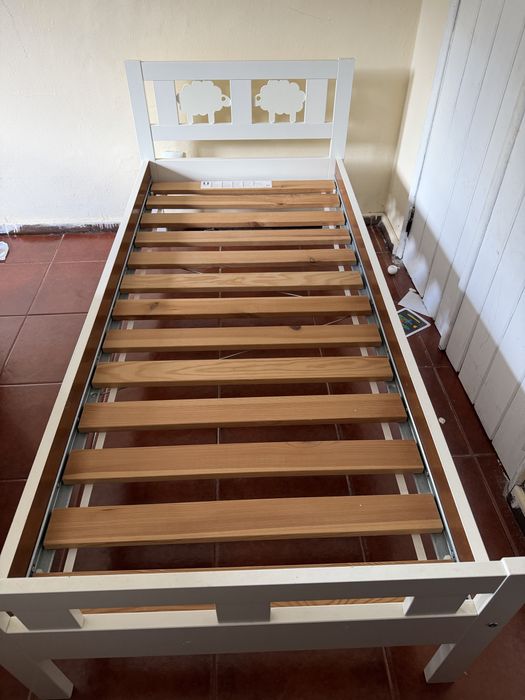 Cama infantil + estrado + colchao