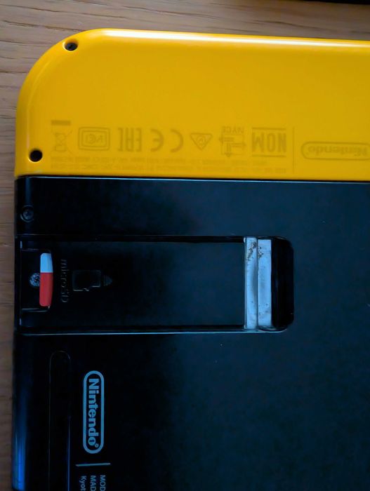 Nintendo Switch V1 Completa + Cartão 128GB + Acessórios (Muito bom estado)