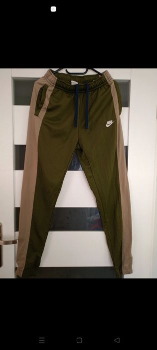 Nike spodnie chłopięce S