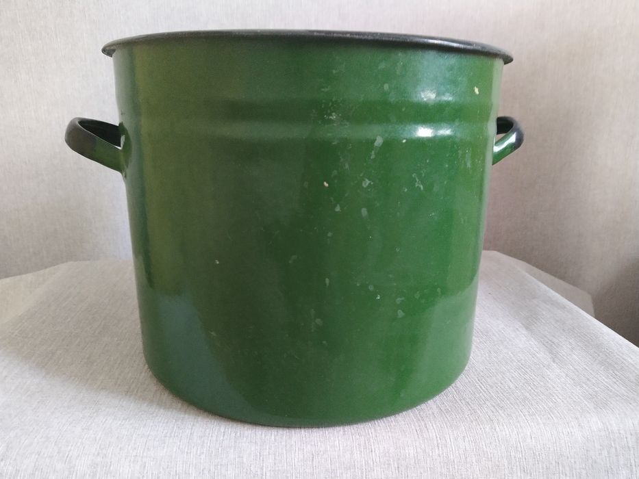 Бак-кастрюоя эмалированная зелёная 18 литров