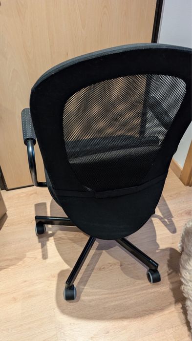 Cadeira de escritório preta IKEA flintan com acessórios