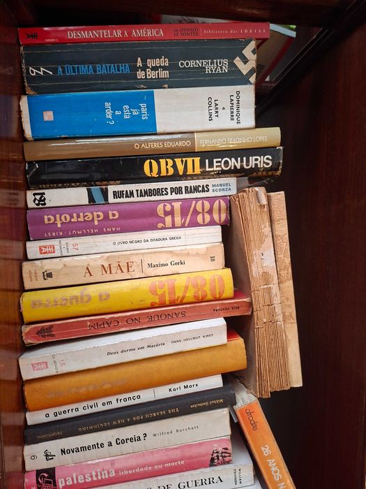Politica, Militaria e Guerra - Lote de 26 livros
