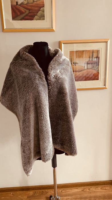 Piękne futerko narzutka szal