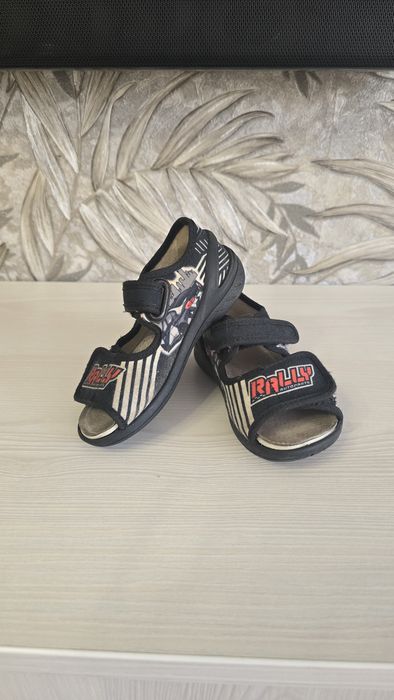 Тапочки для садика босоножки 24 размер