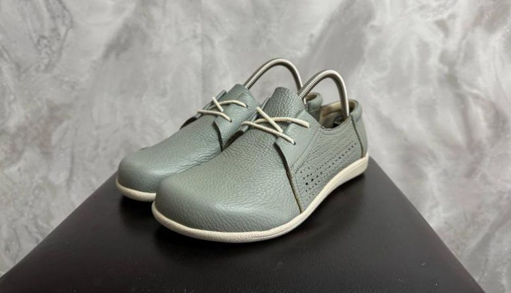 Нові Жіночі шкіряні анатомічні кросівки dansko