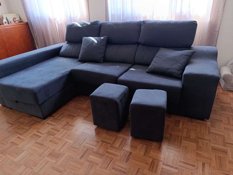 Sofá Chaise Longue cinzento  com encosto rebatível,com arrumação, 2 pu