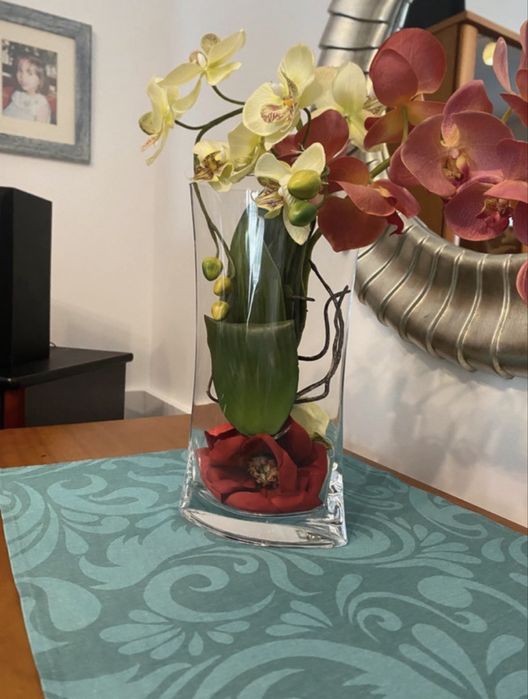 Jarro alto em vidro transparente - decoração moderna
