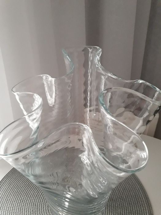 Przepiękny wazon chusta.