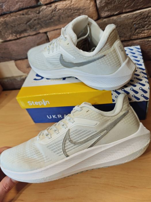 Кросівки Nike Оригінальні