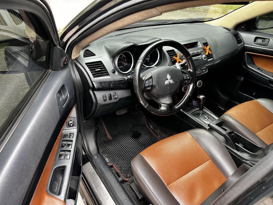 Продам Mitsubishi Lancer 2.0 автомат