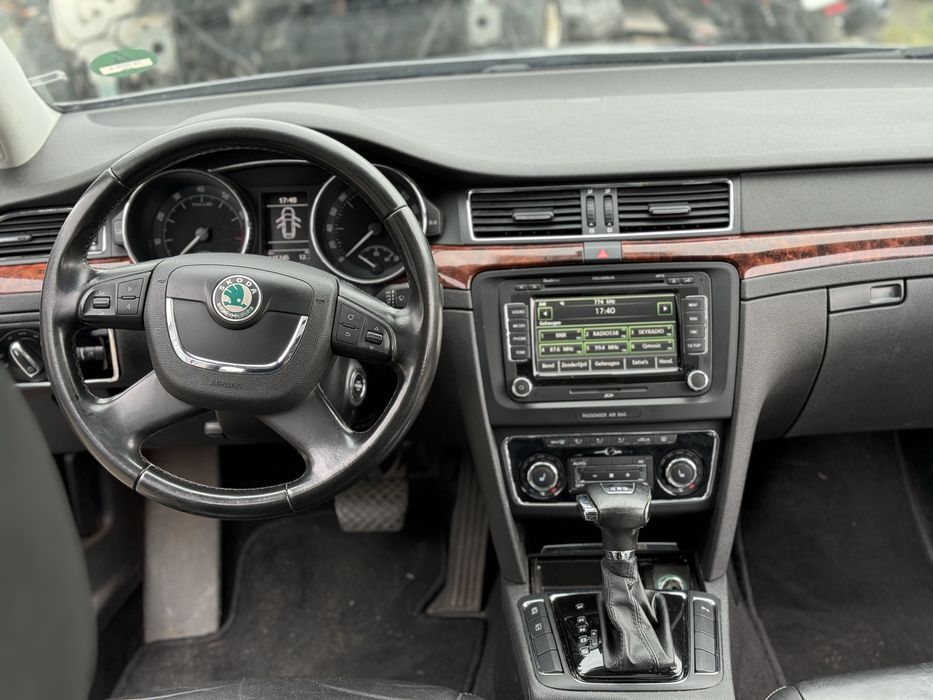 Торпеда панель  Airbag Skoda  Superb 2 подушки кермо руль декор