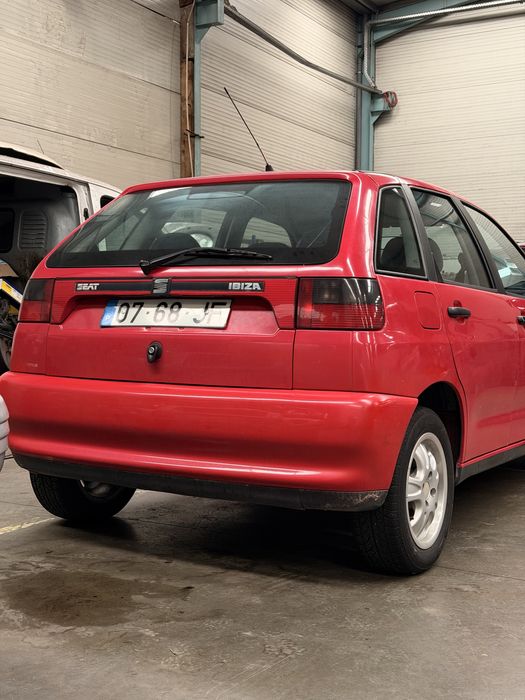 Seat ibiza 1.0 sxe muito bom .