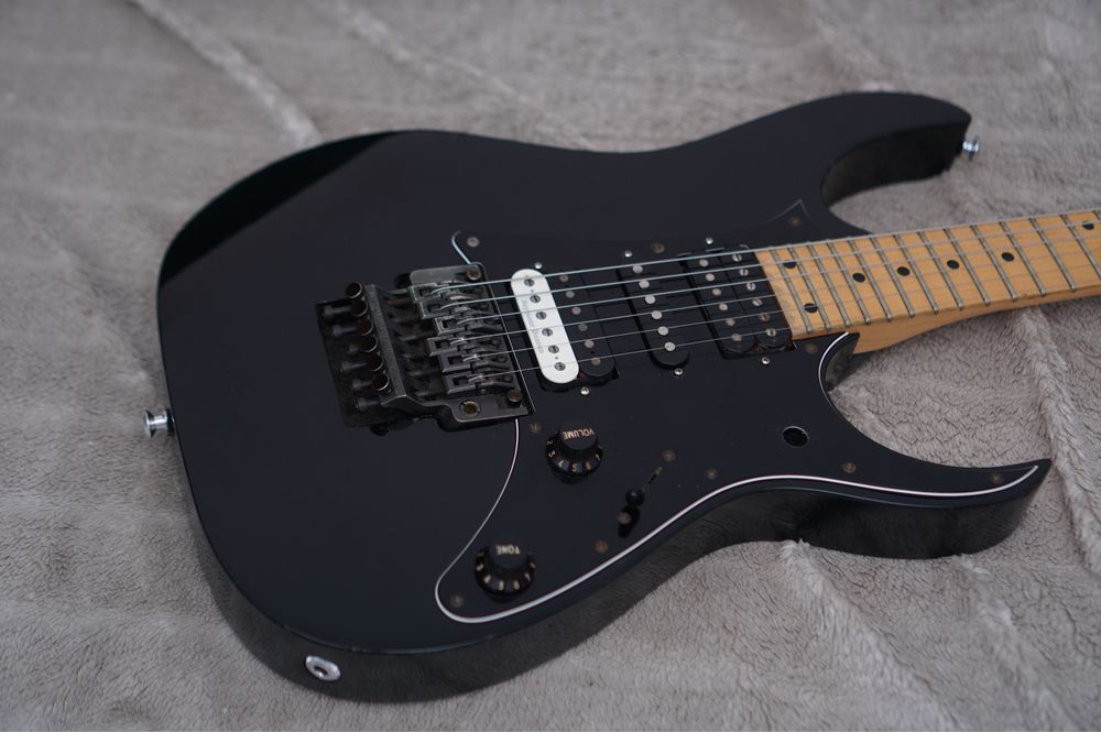 ibanez rg-550 Fシリアル 1991年日本製 Dimarzio ibanez rg-550 Fシリアル 1991年日本製 Dimarzio Ibanez RG550