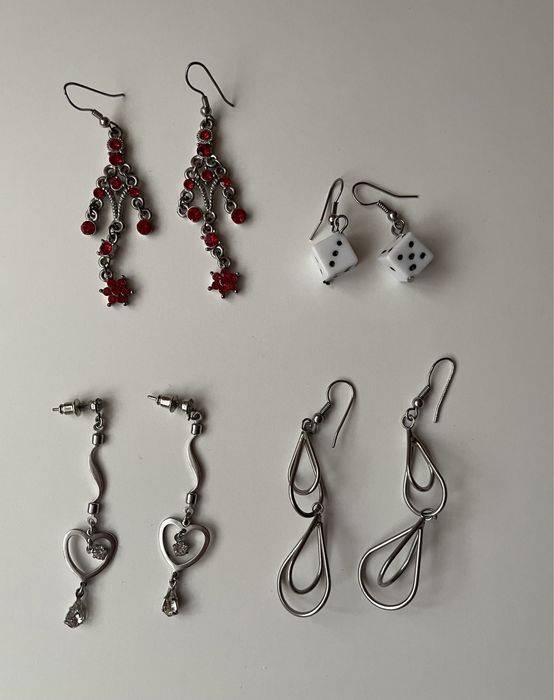 Набір сережок (біжутерія)