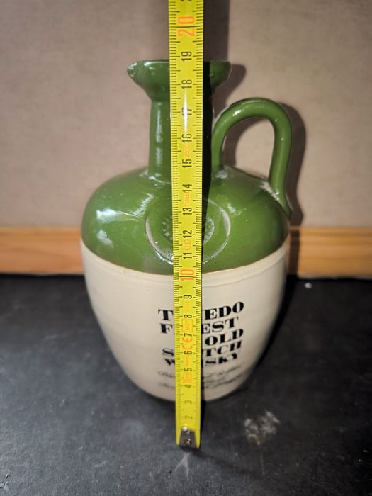 Garrafa em barro coleção