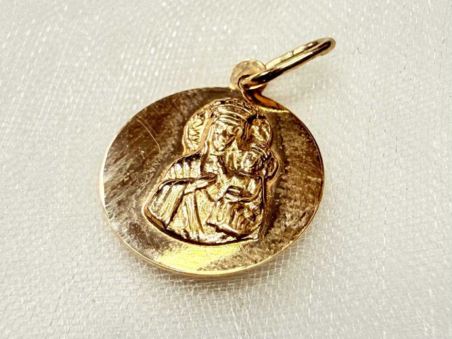 Zawieszka złota 585 Matka Boska | waga 0,82g | 13 x 13mm | UŻYWANA |