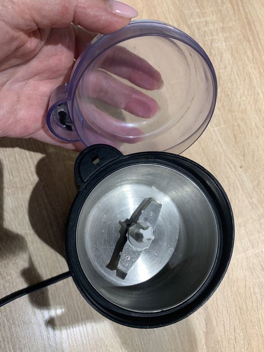 Кавомолка Saturn