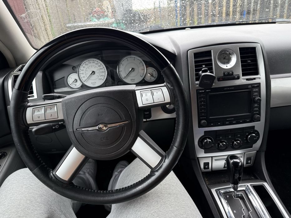 Sprzedam chryslera 300c