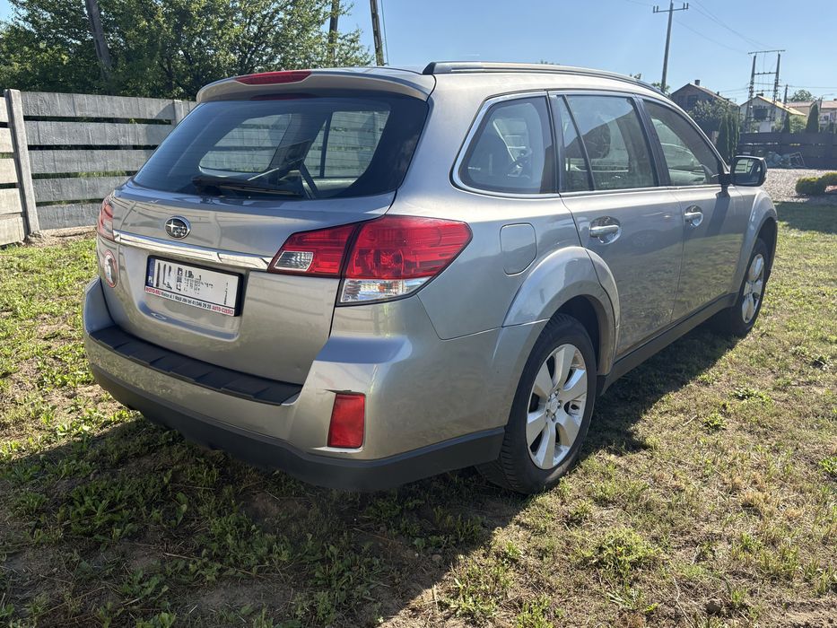 Subaru  outback 2.0d boxer 4x4 uszkodzony !