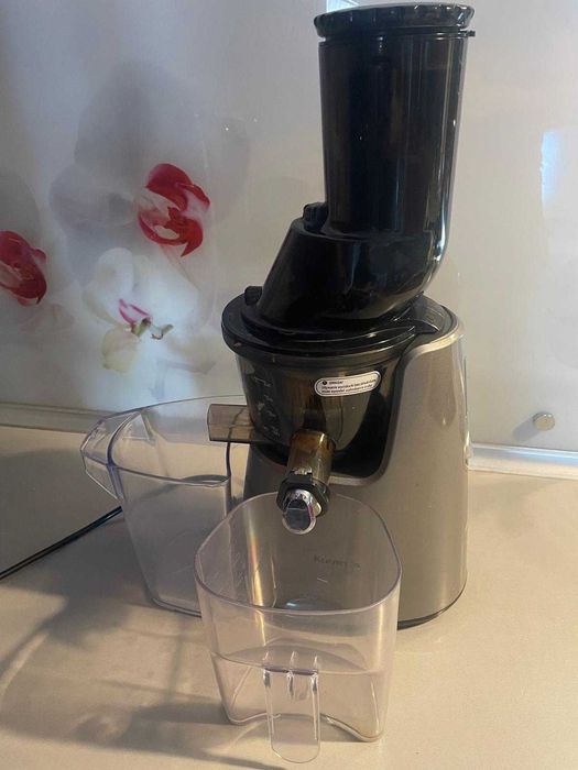 Wyciskarka wolnoobrotowa do soków KUVINGS C9500S