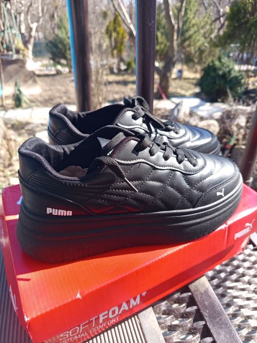 Чорні кросівки Puma, зі шкіри, на платформі.