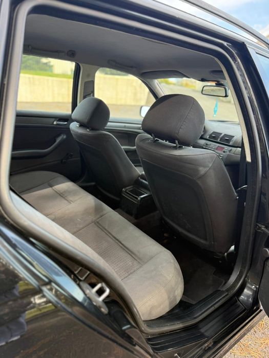 Bmw 318 DIESEL ano 2005 - muito nova