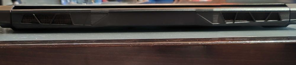 Laptop MSI katana gf66 12ue