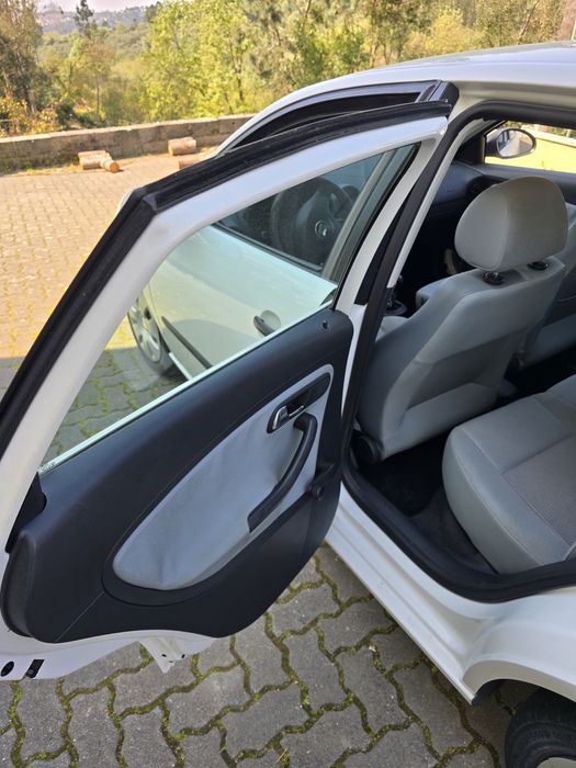 Seat Ibiza, em otimas condocoes e com todos os documentos em dia