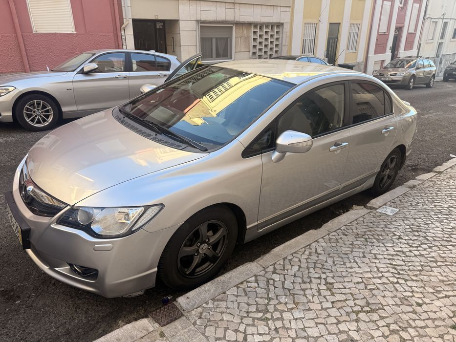 Honda Civic Hybrid 2009 – Excellent Condition