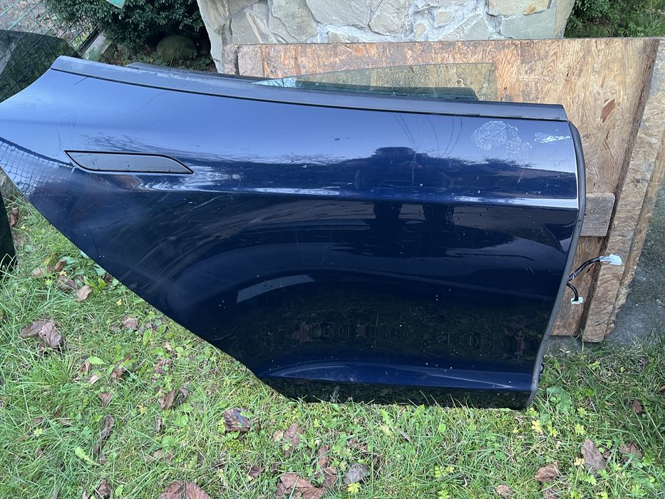 Двері  Tesla model s