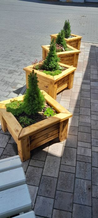 Donice ogrodowe drewniane