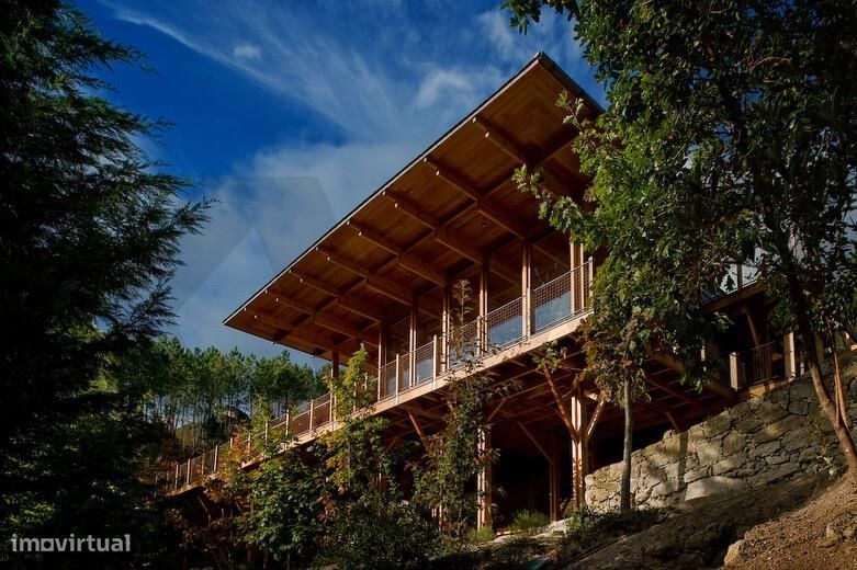 Villa de Madeira - Barragem Caniçada - Parque Natural PenedaGeres, Bra