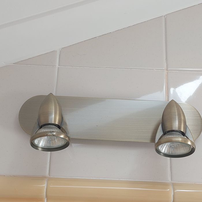 Candeeiro de sala e outros