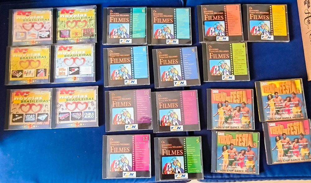 Lote 30 CDs Música: Cinema, Novelas, Jazz e Pop