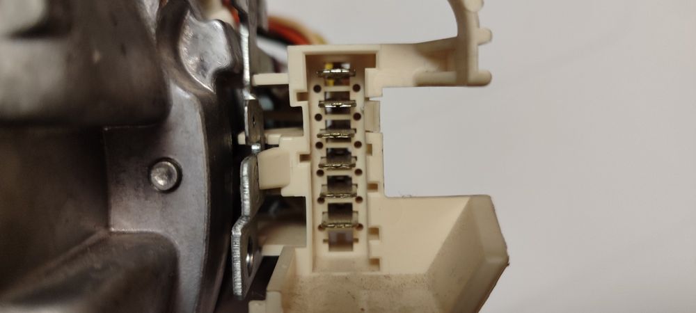 Мотор Zanussi 6 контактов