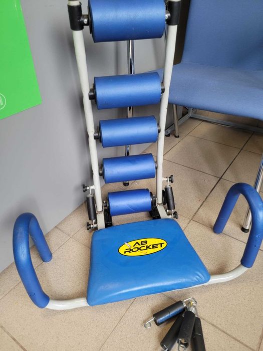 Kołyska , ławka do robienia brzuszków