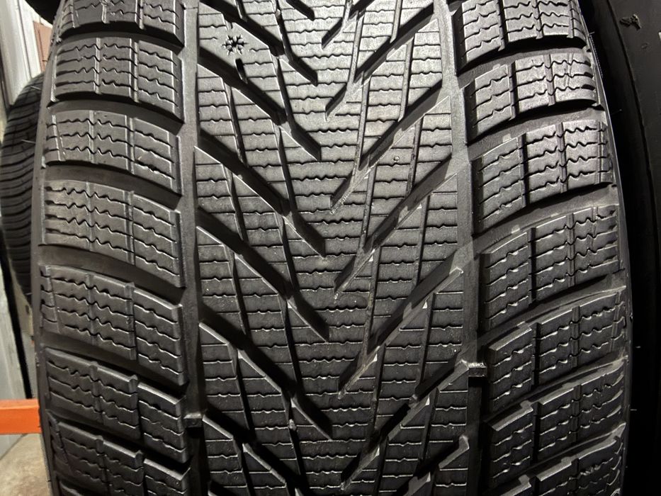 245/50 r 19 2 шт.