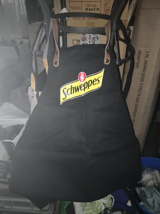 Avental de Gin da Schweppes